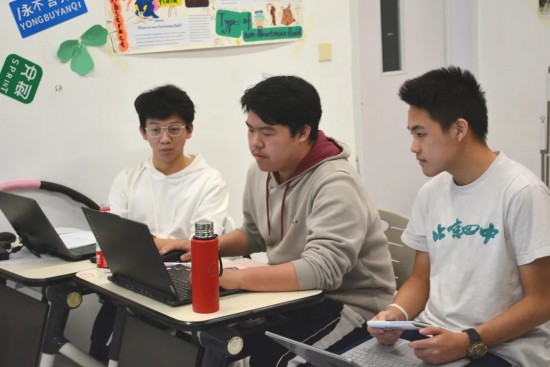 佳莲学校开启“学长反哺计划”